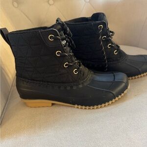 Women's Black Quilted Rain Boots